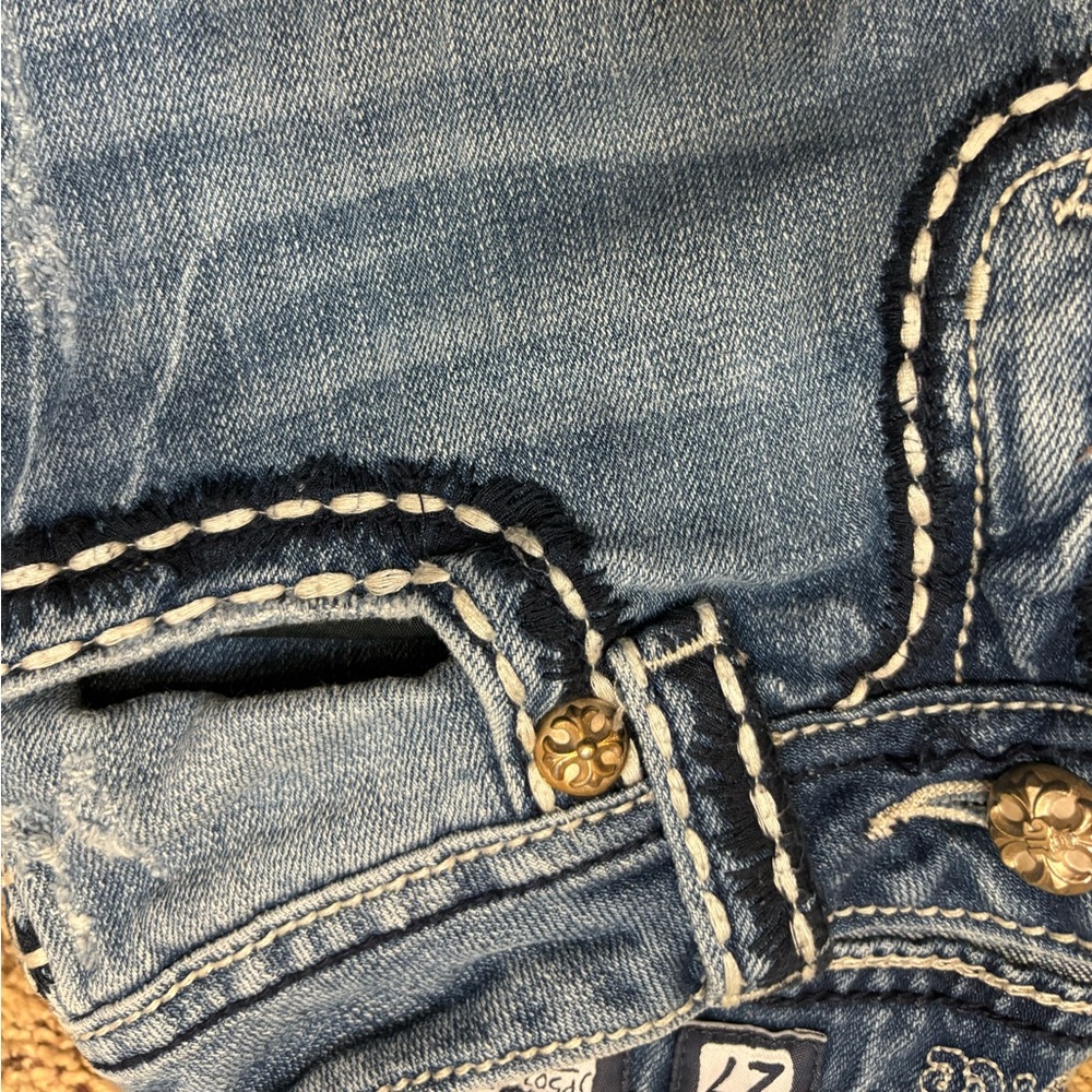 JP5014CR-10 cropped miss me jeans